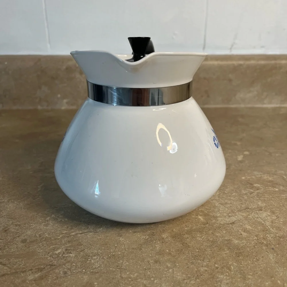 Vintage Corning Ware cornflower pot